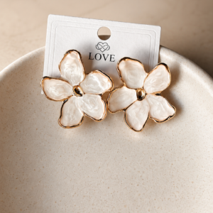 white-flower-earrings