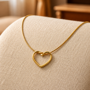 elegant-heart-pendant-necklace-2